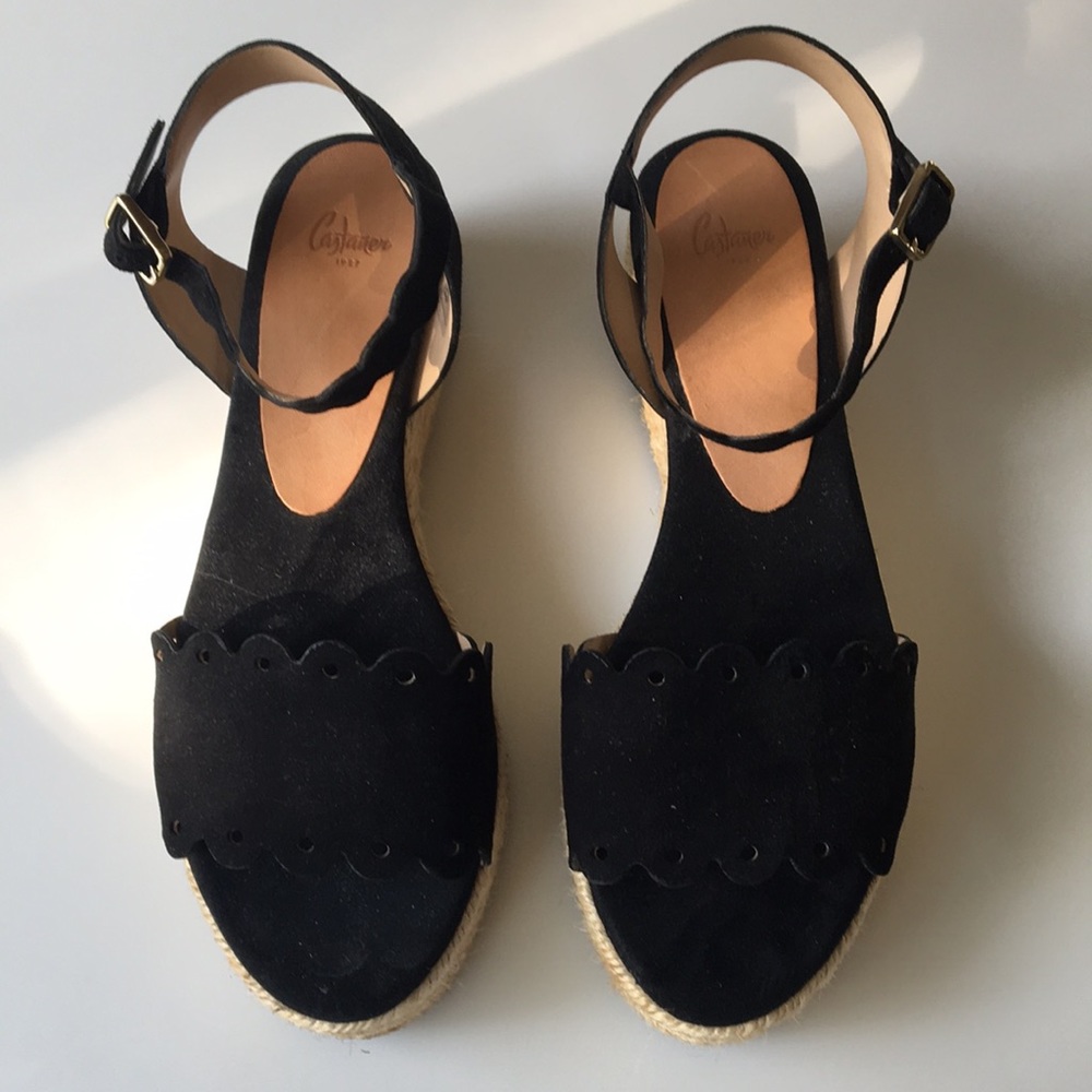 Black sandals